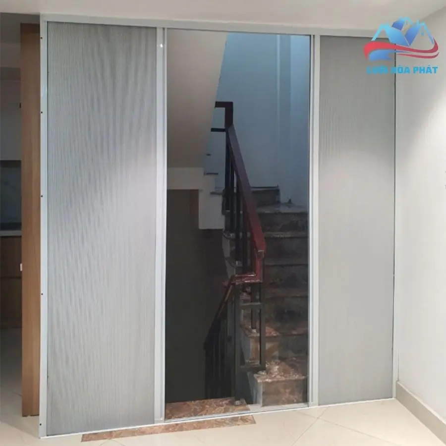 Vách rèm tổ ong chắn điều hoà cầu thang