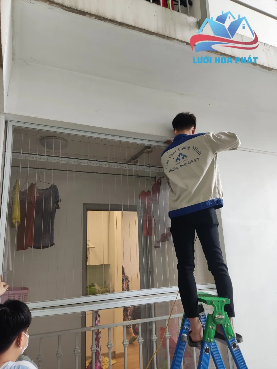 Cửa lưới chống muỗi tự cuốn