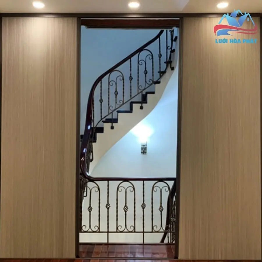 Vách tổ ong ngăn cầu thang đẹp