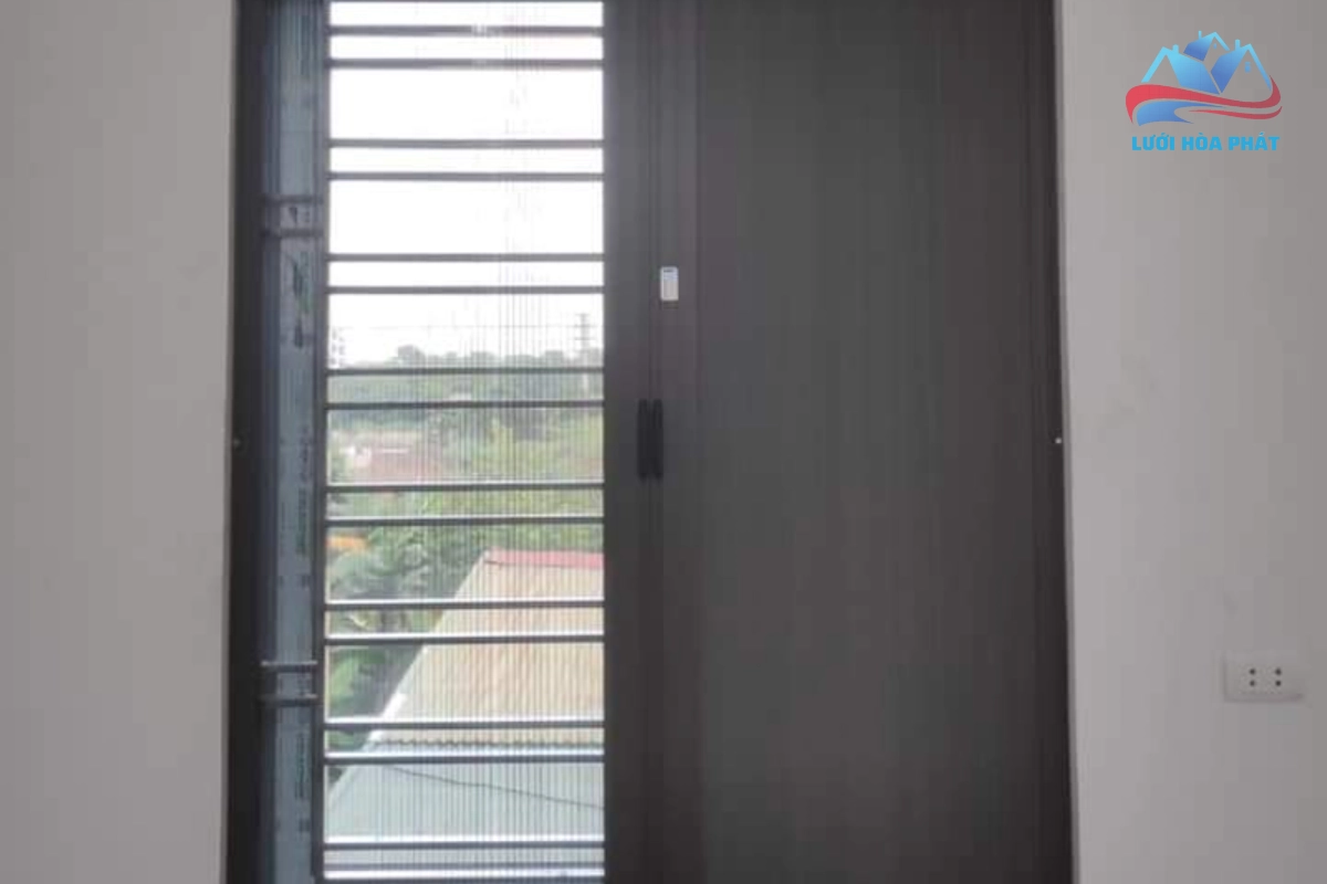 cửa lưới chống muỗi kết hợp rèm