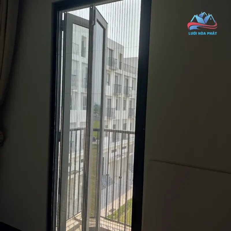Cửa lưới xếp chống muỗi 1 cánh khung màu Xingfa DX 13