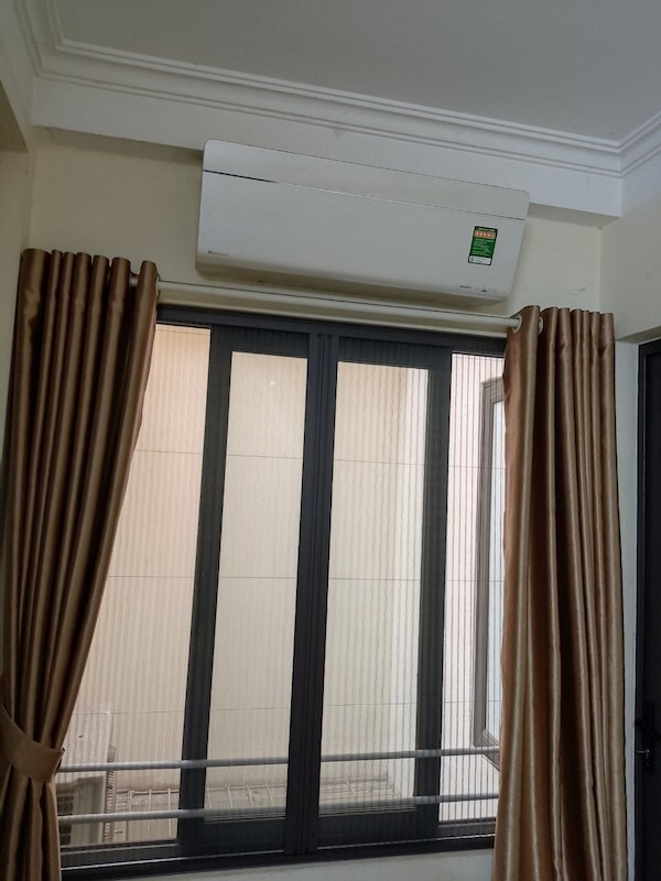 Cửa lưới chống muỗi dạng lùa khung đen